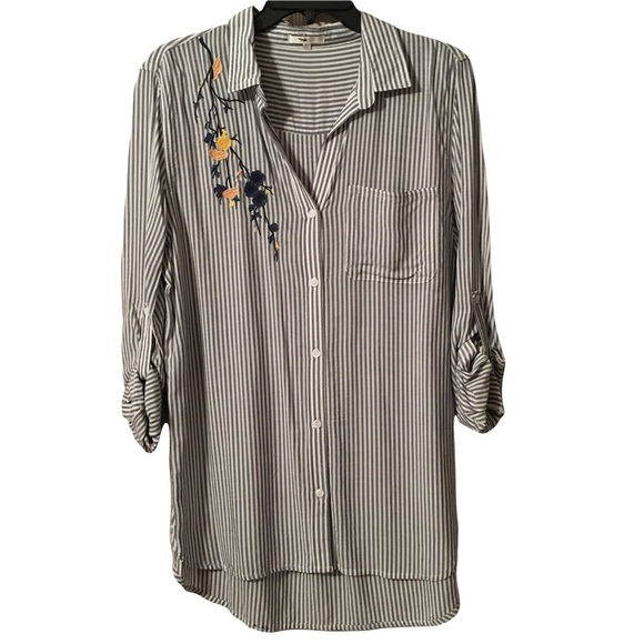 Stitch Fix Tops - NWOT LAJU Stitch Fix Embroidered Button Front Shirt Sz M Roll Tab Sleeves
